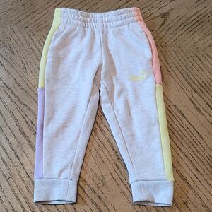 2T puma sweatpants 🤍💖